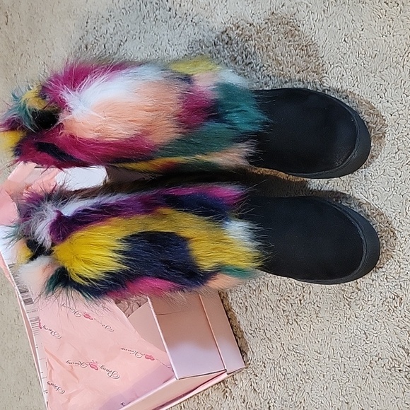 Penny Loves Kenny Faux Fur Boots - Picture 4 of 6